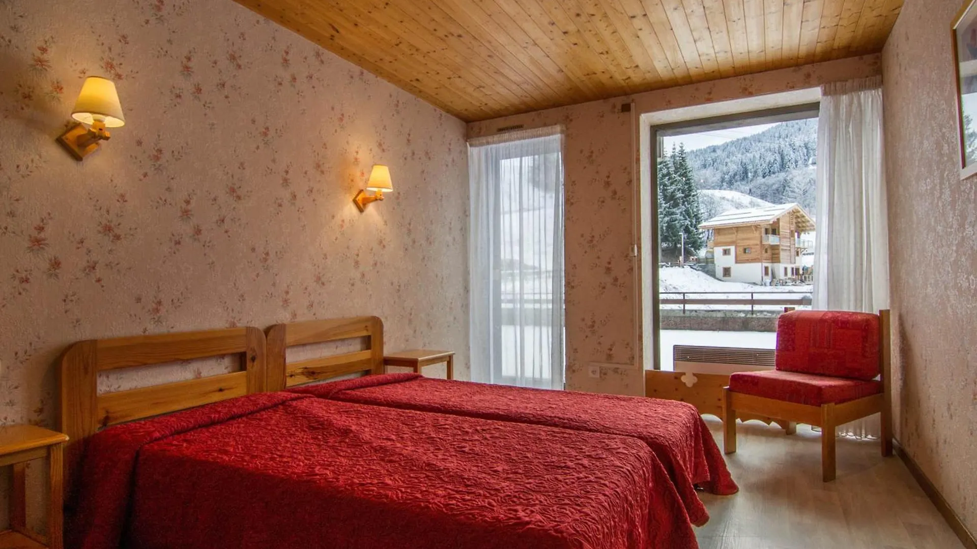 La Clusaz : Apt 10 Pers, Terrasse, Wifi, Animaux Ok - Fr-1-818-48 La Clusaz